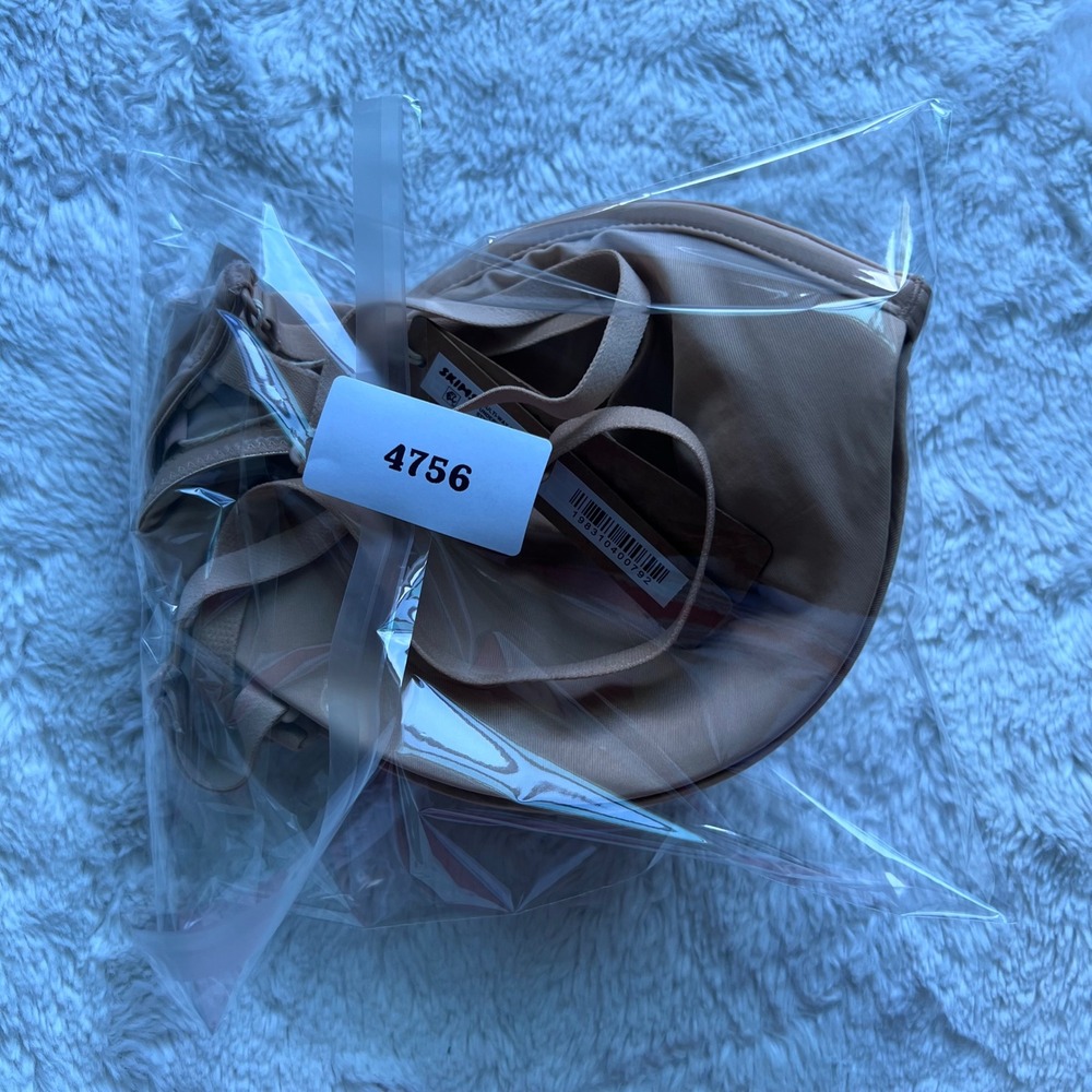 Skims Women's Multi-Way Underwire Bra Clay Tan Beige Size 32DD ST-STP-5942W NEW - Picture 12 of 12